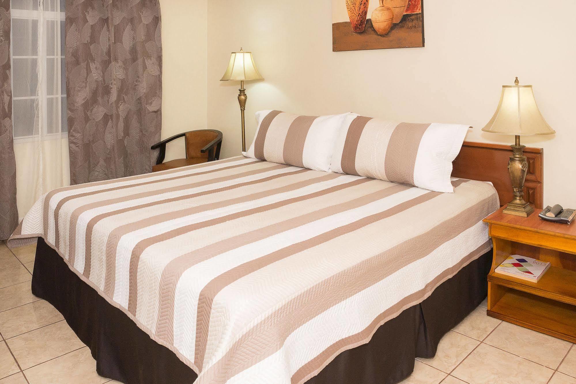 Hotel Tropico Inn San Miguel Zewnętrze zdjęcie