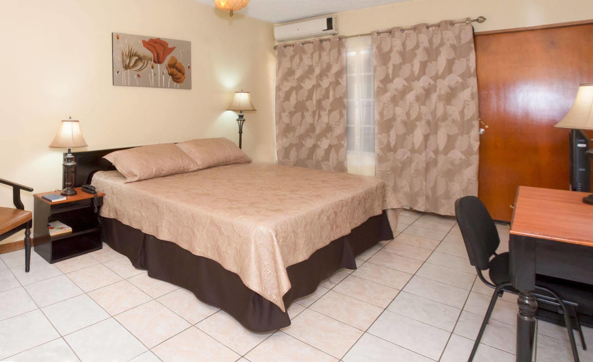 Hotel Tropico Inn San Miguel Zewnętrze zdjęcie